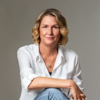 Portrait of Samantha Glass providing a client testimonial